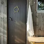 Upea Miljoeoe Saimaalla, Tilava Talo Ja Saunamoekki Villa Joensuu
