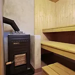 Upea Miljoeoe Saimaalla, Tilava Talo Ja Saunamoekki Villa Joensuu