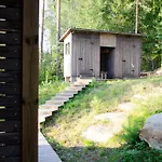 Upea Miljoeoe Saimaalla, Tilava Talo Ja Saunamoekki Villa
