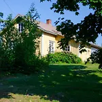 Upea Miljoeoe Saimaalla, Tilava Talo Ja Saunamoekki Villa