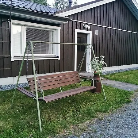 Upea Miljoeoe Saimaalla, Tilava Talo Ja Saunamoekki Villa