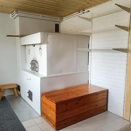 Upea Miljoeoe Saimaalla, Tilava Talo Ja Saunamoekki *