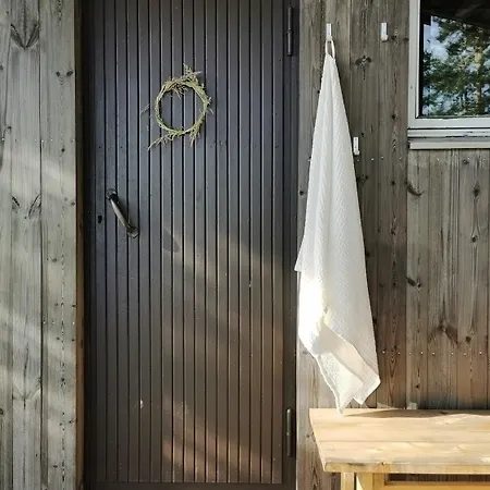 Upea Miljoeoe Saimaalla, Tilava Talo Ja Saunamoekki Villa Joensuu