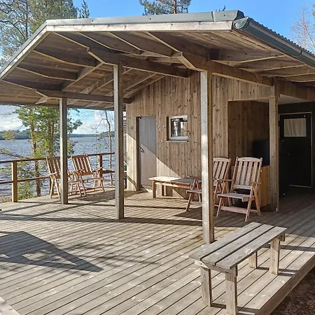 Villa Upea Miljoeoe Saimaalla, Tilava Talo Ja Saunamoekki