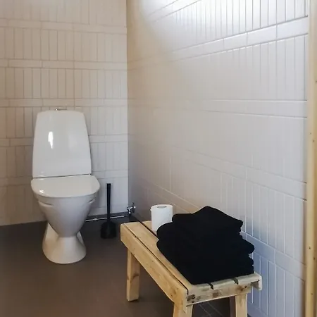 Villa Upea Miljoeoe Saimaalla, Tilava Talo Ja Saunamoekki Joensuu