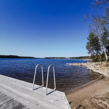 Upea Miljoeoe Saimaalla, Tilava Talo Ja Saunamoekki Villa *