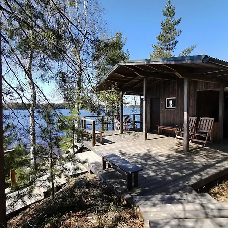 Villa Upea Miljoeoe Saimaalla, Tilava Talo Ja Saunamoekki