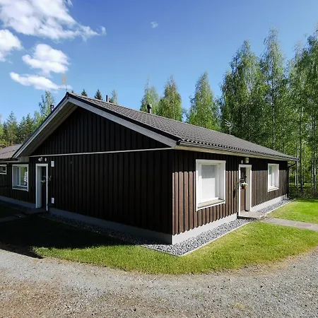 Villa Upea Miljoeoe Saimaalla, Tilava Talo Ja Saunamoekki Joensuu