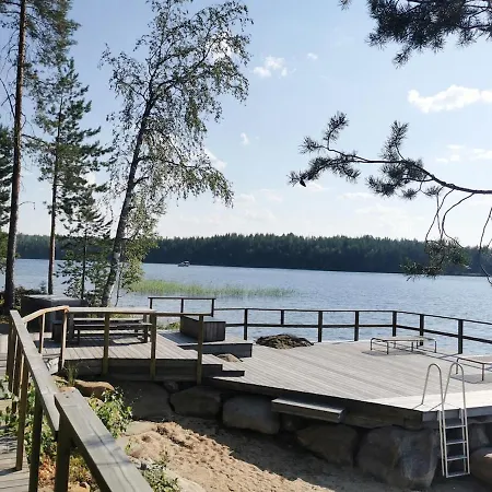 Upea Miljoeoe Saimaalla, Tilava Talo Ja Saunamoekki Villa *