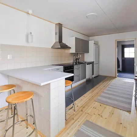 Upea Miljoeoe Saimaalla, Tilava Talo Ja Saunamoekki * Йоэнсуу