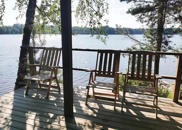 Upea Miljoeoe Saimaalla, Tilava Talo Ja Saunamoekki Вилла Йоэнсуу