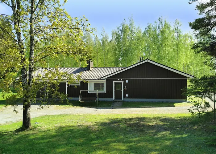 Upea Miljoeoe Saimaalla, Tilava Talo Ja Saunamoekki Вилла