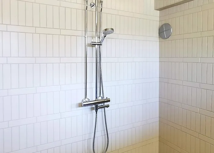 Upea Miljoeoe Saimaalla, Tilava Talo Ja Saunamoekki Вилла