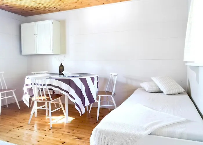 Upea Miljoeoe Saimaalla, Tilava Talo Ja Saunamoekki Вилла Йоэнсуу